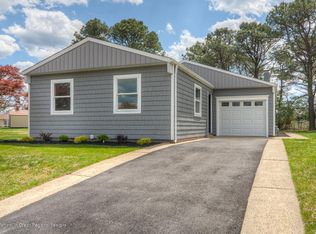 17 Morongo Ct, Toms River, NJ 08757