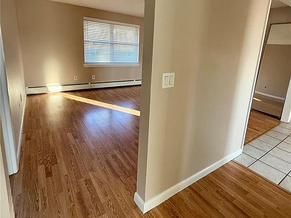 5th image of 70 Carroll Ave Unit 307