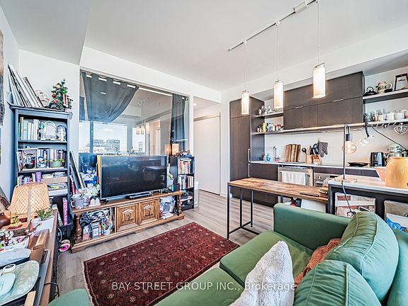 3rd image of 197 Yonge St #2204