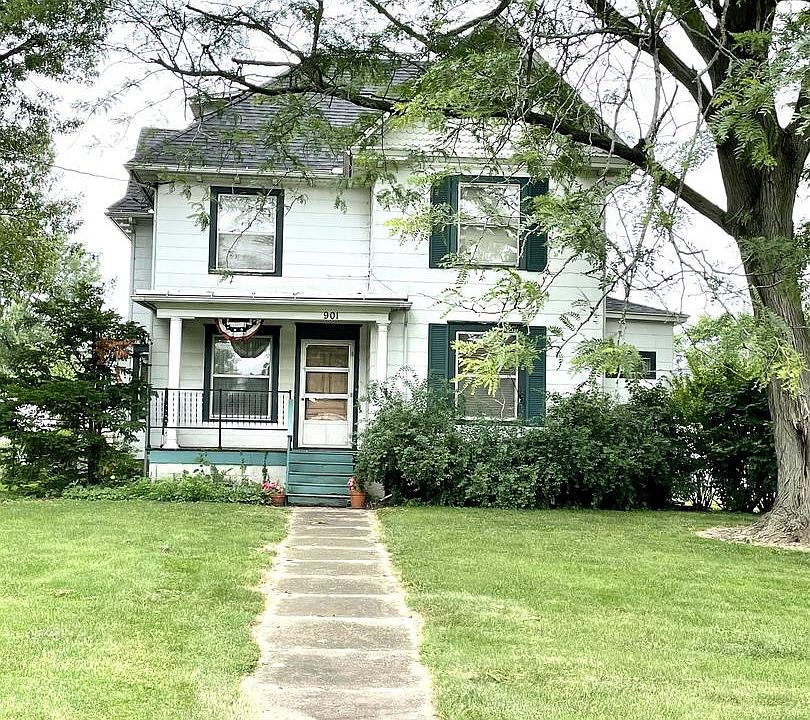 1st image of 901 W 10th St