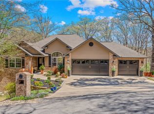 4 Lynher Ln, Bella Vista, AR 72714