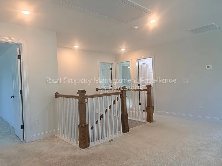 16 Clear Creek Cir — Photo 55