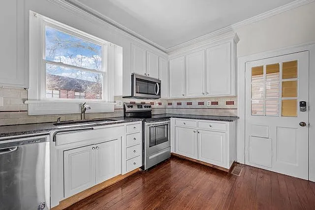 723 Pollock St — Photo 14
