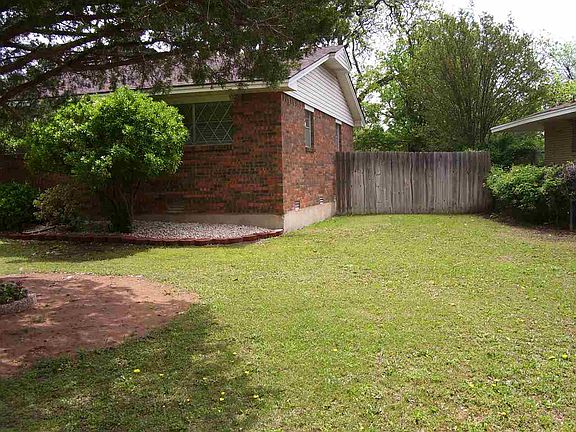 5th image of 505 NW 40th St