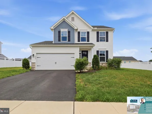 3535 Winter Dr, Dover, PA 17315