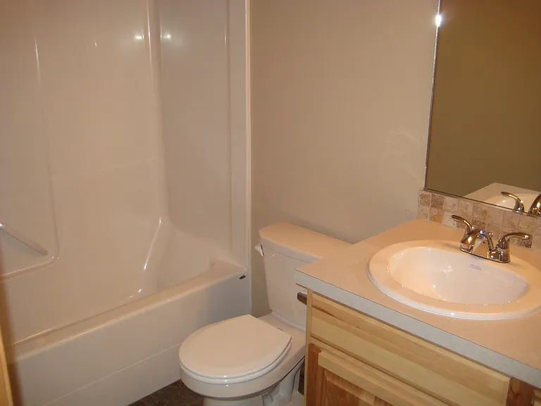 963 NW Circle Blvd — Photo 3