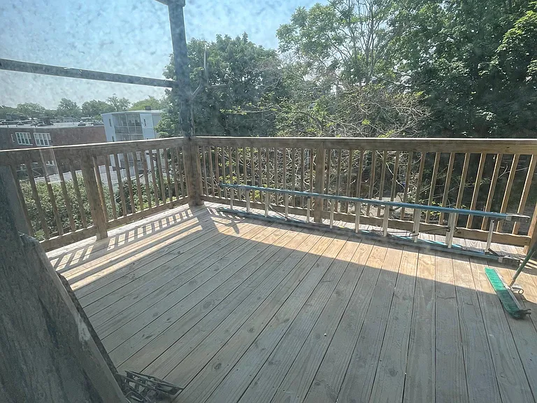 723 E 3rd St #2 — Photo 12