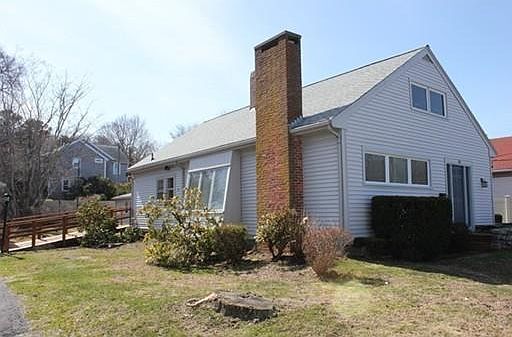 2nd image of 100 Standish Ave