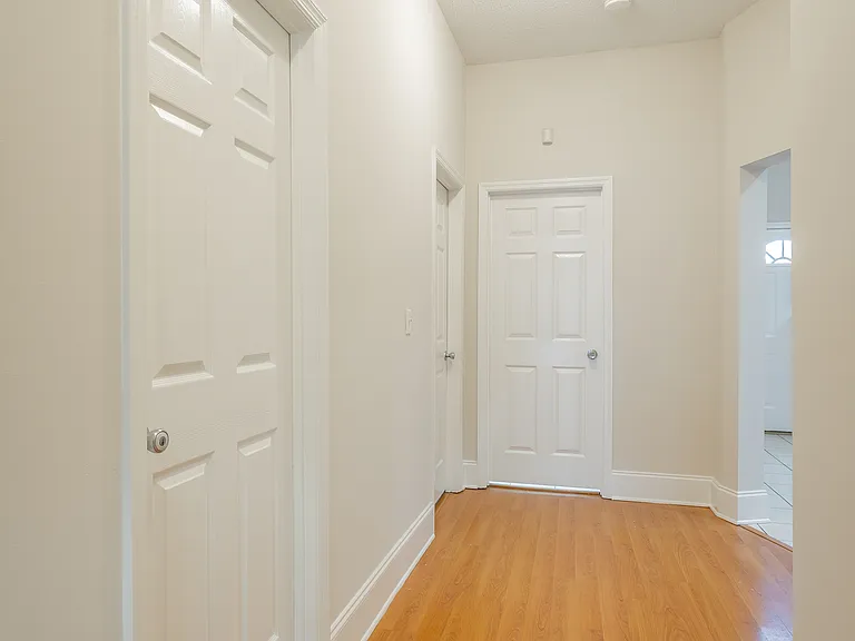 1711 Anderson Ave — Photo 15