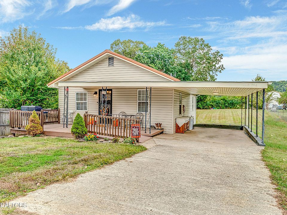 1st image of 2218 Woodrow Dr
