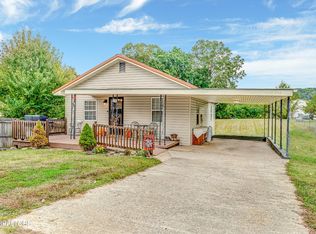 2218 Woodrow Dr, Knoxville, TN 37918