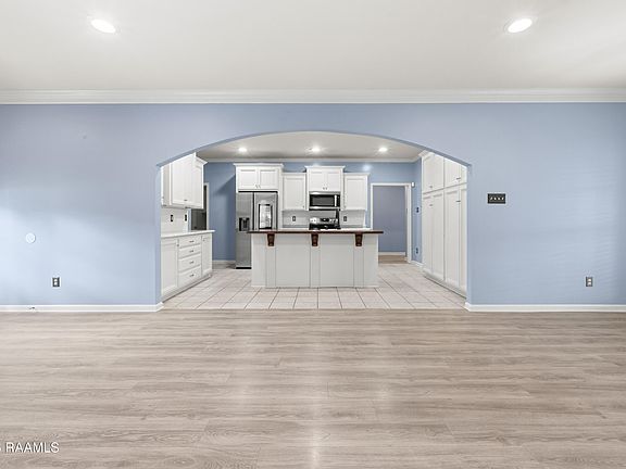 4th image of 106 Rue Aubin