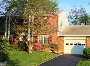 685 Barclay Ln, Broomall, PA 19008