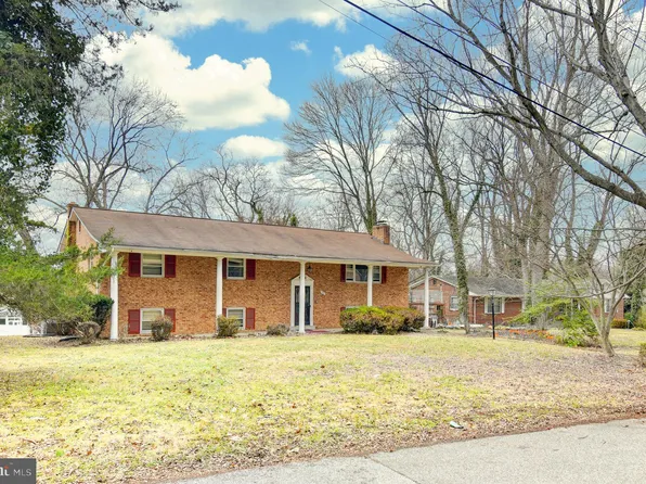 5701 Rayburn Dr, Temple Hills, MD 20748