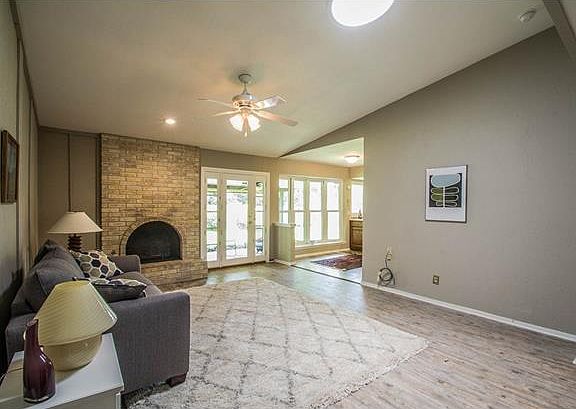 3rd image of 6218 Blarwood Dr