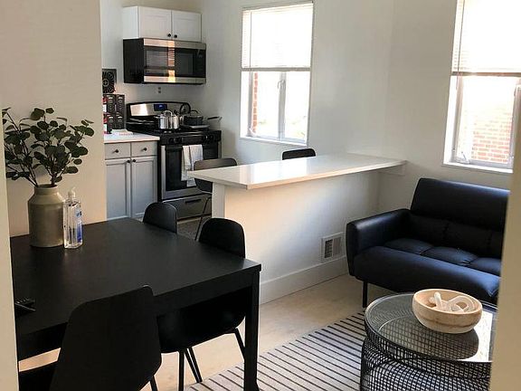 3rd image of 4206 Washington Blvd #2