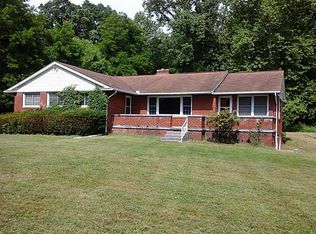 445 Newport Rd, Wampum, PA 16157
