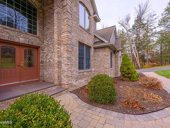 3rd image of 201 Chanterwood Rd