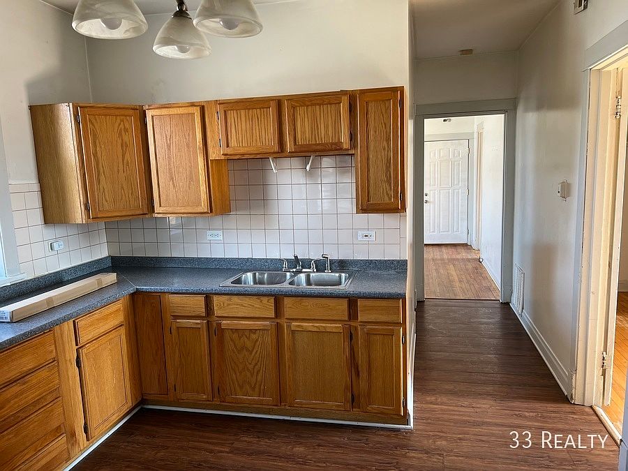 2nd image of 4039 W Dickens Ave APT 2