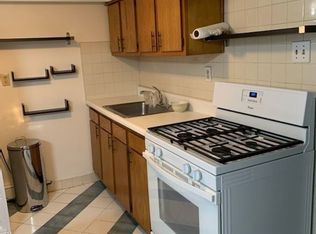 22-52 21st St #1, Astoria, NY 11105