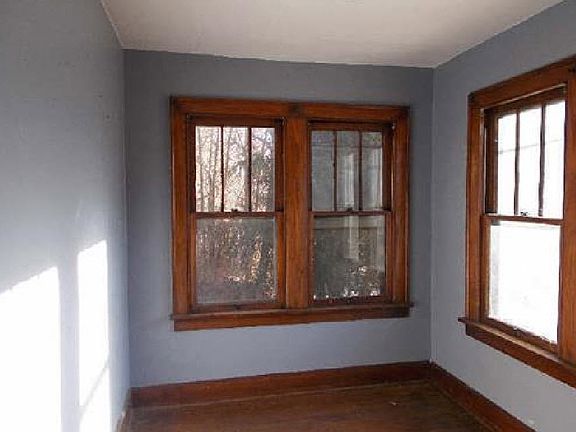 4th image of 308 Maryland Ave