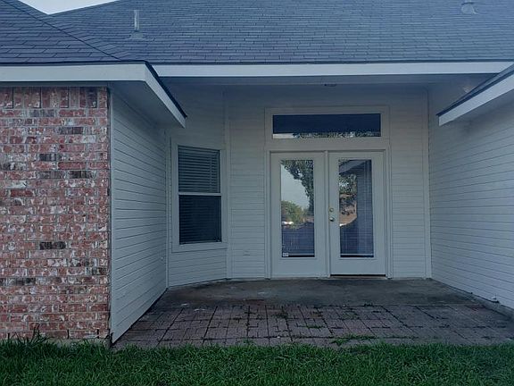 3rd image of 924 Hillrise Dr