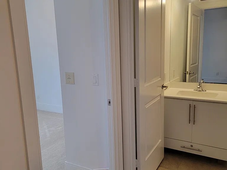 330 Burnhamthorpe Rd W #2306 — Photo 14