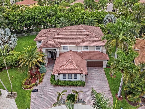 4th image of 1585 Victoria Isle Way