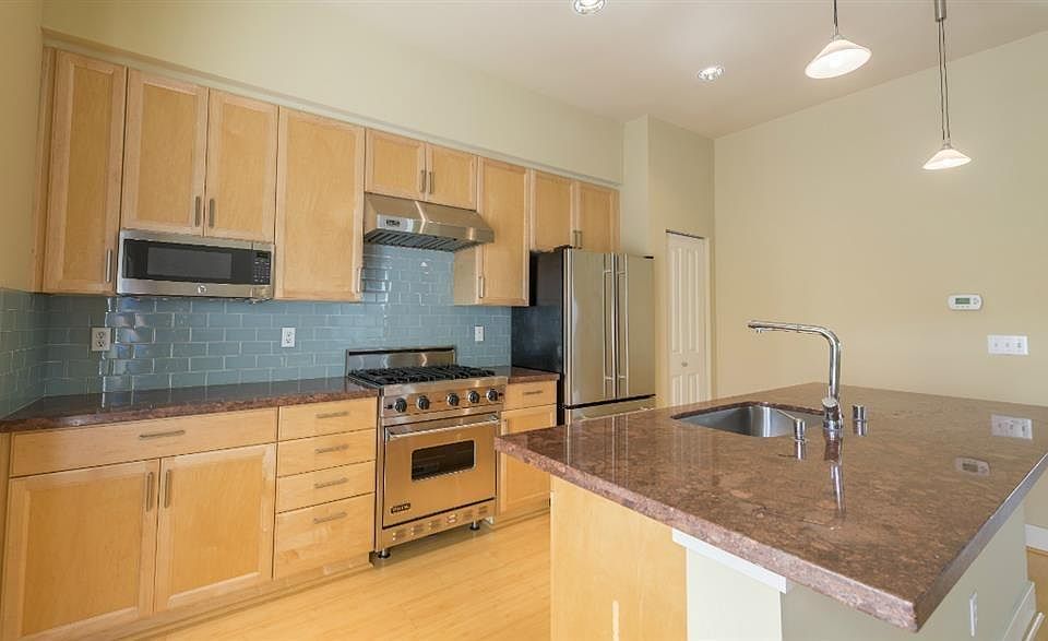 1st image of 8296 160th Ave NE #6p5tzf8n2