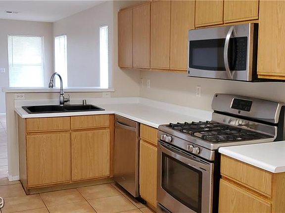 4th image of 2928 Kensington St
