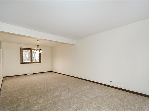 5th image of 207 Arrowhead Dr