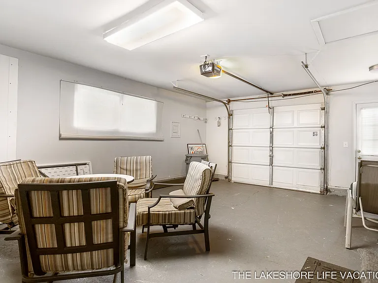 429 S Lakeshore Dr — Photo 12