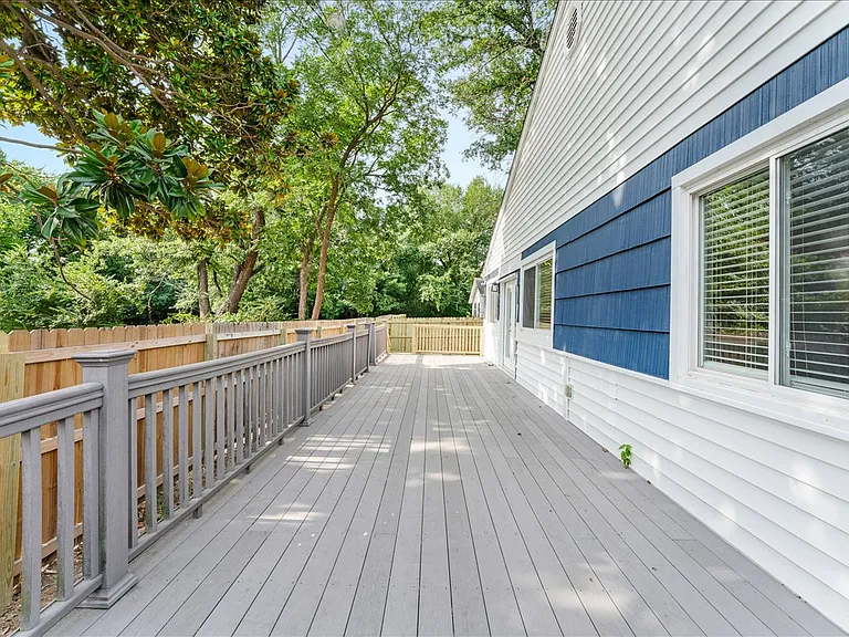 1666 Oakland Ave — Photo 26