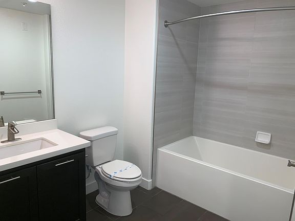 4th image of 453 N 10th Ave #510