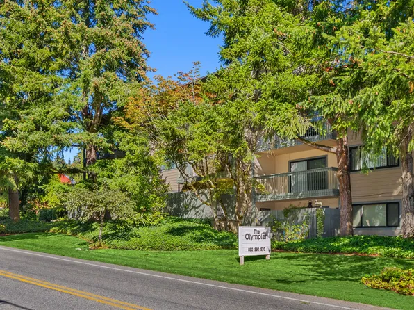 350 Grow Ave NW #1A, Bainbridge Island, WA 98110
