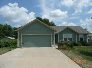 407 W 5th St, Edgerton, KS 66021