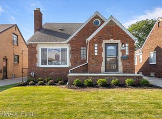15330 Veronica Ave, Eastpointe, MI 48021