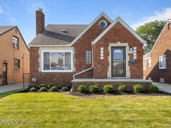 15330 Veronica Ave, Eastpointe, MI 48021