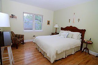 5th image of 1120 Thomas St APT 203