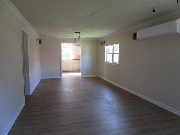 5th image of 2504 Memphis St
