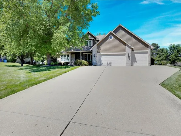 17713 157th Ter, Basehor, KS 66007