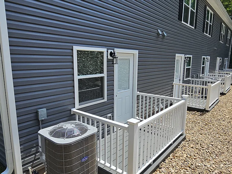 Bristol View Townhomes — Photo 8