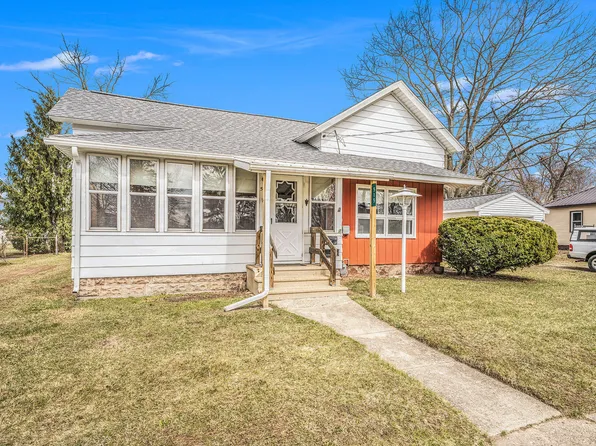 515 E Hammond St, Otsego, MI 49078