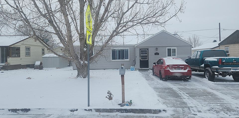 Front view of home