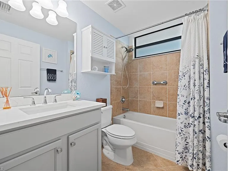 9844 Venezia Cir #711 — Photo 24