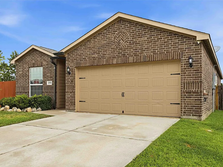 22530 Threefold Ridge Dr — Photo 2