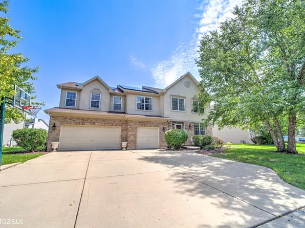 157 Primrose Ln, Bartlett, IL 60103
