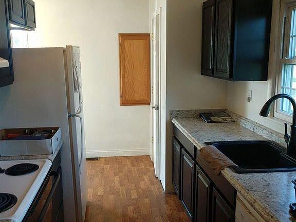 4th image of 309 Southern Dr