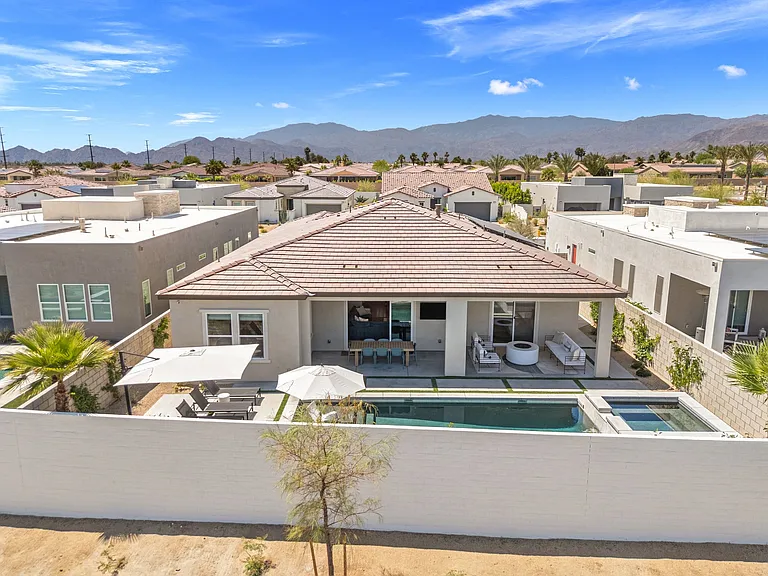 75700 Montage Pkwy — Photo 17