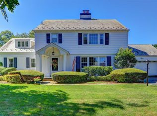 144 Cambridge Ave, Garden City, NY 11530
